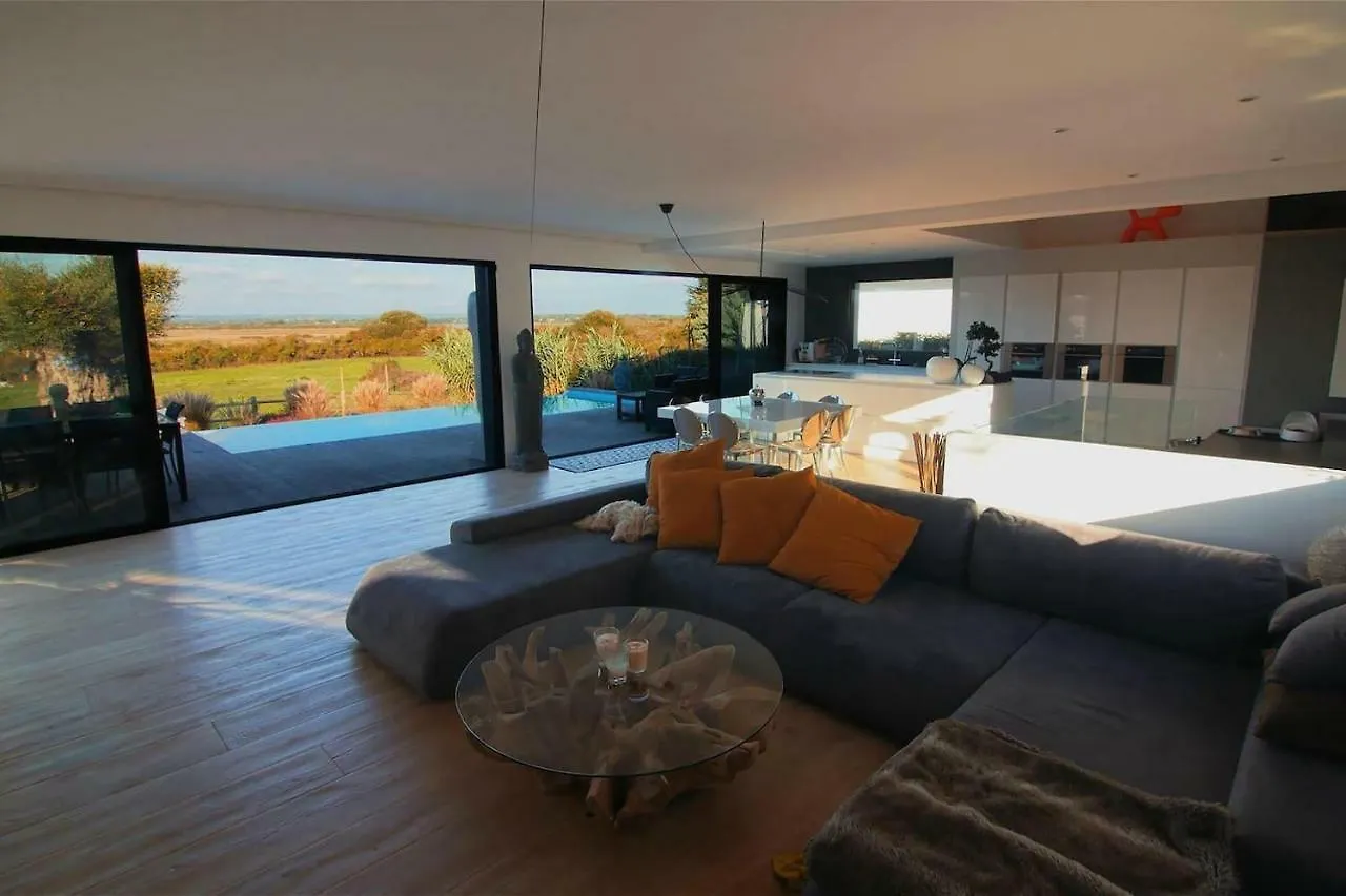 Villa De Luxe Avec Piscine, Vue Imprenable Sene